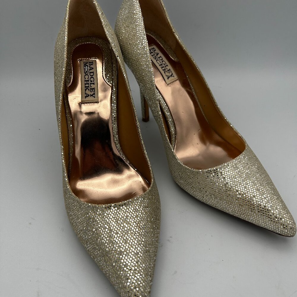 Badgley Mischka Gold Glitter Pumps - 9